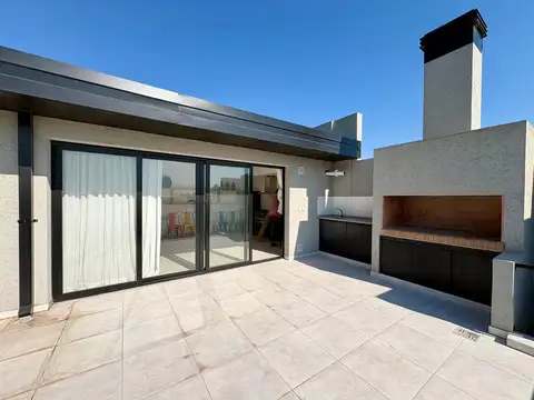 Departamento de 2 ambientes con terraza y cochera a estrenar