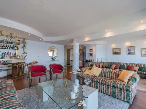 Departamento 7 ambientes con 3 baños