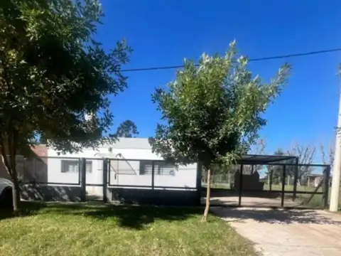 Casa 3 ambientes con 2 baños