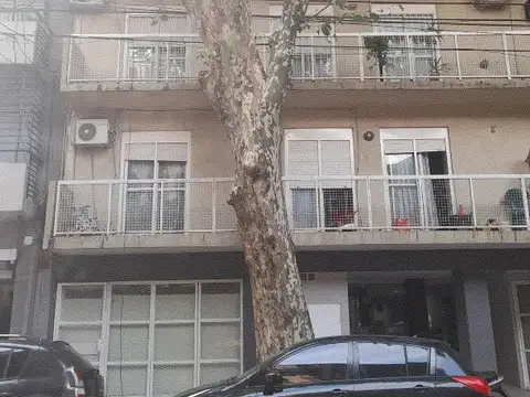 Avenida Carlos Calvo 2100