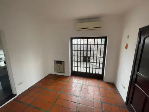 Casa 5 ambientes con 1 baño