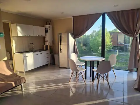 Casa 2 ambientes con 1 baño