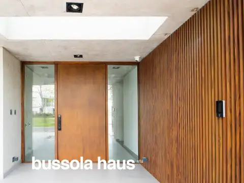 Casa en Venta en Puertos - Barrio Marinas, USD 1.250.000