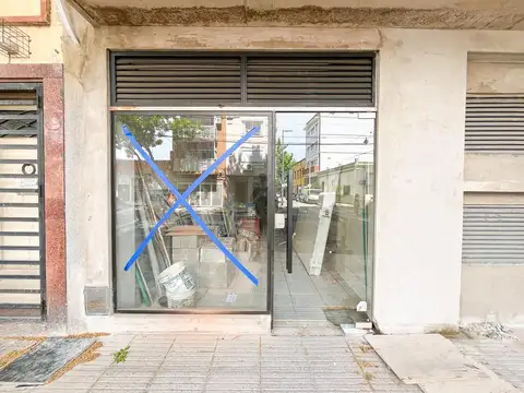 Av.  Carrasco 700 - Local