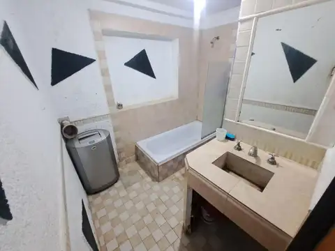 Casa 3 ambientes con 1 baño