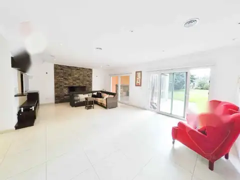 Casa en Alquiler de 4 dormitorios