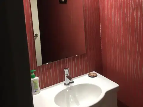 CASA EN 2 PLANTAS SOBRE LOTE DE 10.00 X 26.000