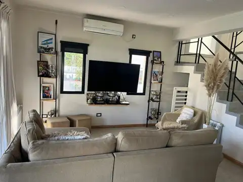 Casa en Venta en Benavidez, USD 270.000