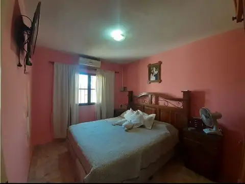 Casa Barrio Lagares, Calle 5 y Gral. Acha, Pocito
