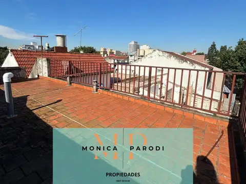 Casa 7 ambientes con 2 baños