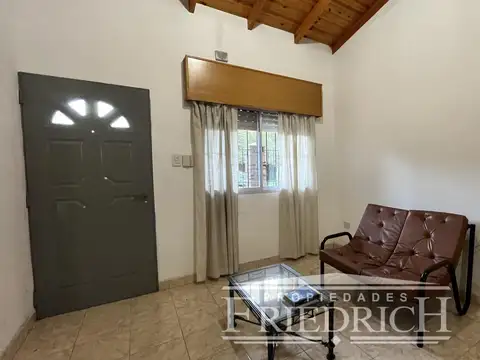 Casa 3 ambientes con 2 baños
