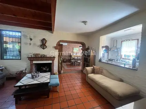 Casa 4 ambientes con 3 baños