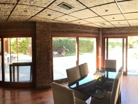 Casa 6 ambientes con 3 baños