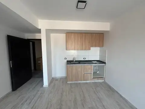 24 De Noviembre 1400 , Piso 1