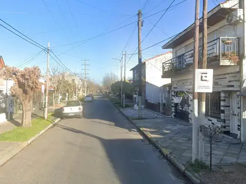 Depto Tipo Casa en Venta de 5 ambientes