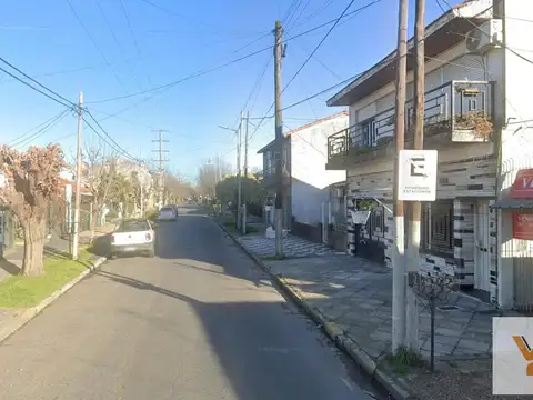 Depto Tipo Casa en Venta de 5 ambientes