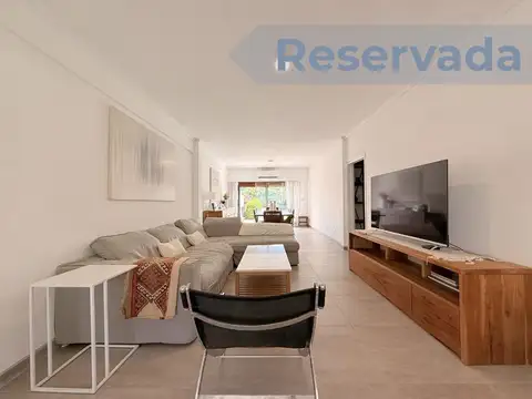 Casa en venta con jardin en Martinez San Isidro Apto Credito
