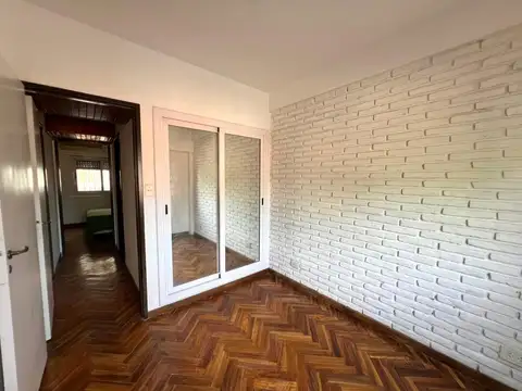 Depto Tipo Casa en Venta 25 años