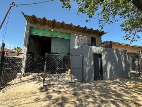 Galpón muy bien ubicado 264 m2 mas dos departamentos  Boulogne San Isidro