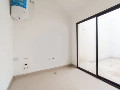 Depto Tipo Casa 4 ambientes con 3 baños