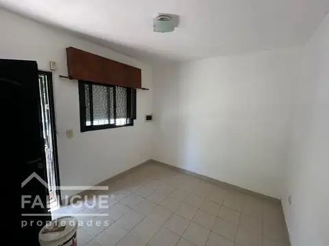 Depto Tipo Casa en Alquiler de 1 dormitorio