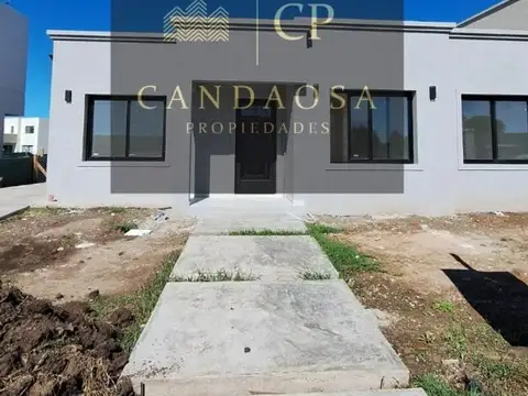 RBS. DIVINA CASA SOBRE LOTE INTERNO EN SANTA ELISA, PILAR DE