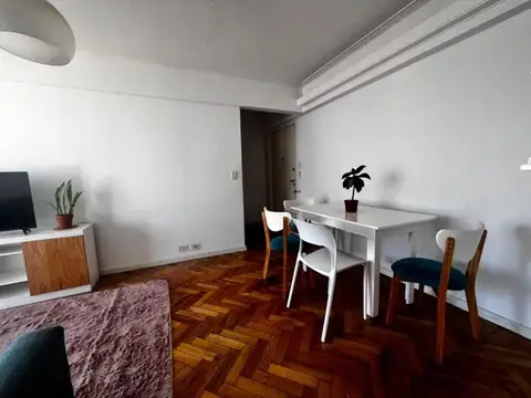 Barrio Norte, Av Santa Fe 2500, piso 15, 2 amb, 52m2, u$s 750 . Expensas aprox $ 200,000 y serv...