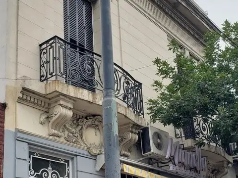 VENTA PH RECICLADO A 5 CUADRAS SUBT H Y SOBRE AVENIDA FINANC