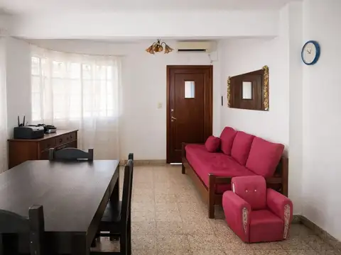 CASA EN VENTA LA PLATA 2 DORMITORIOS