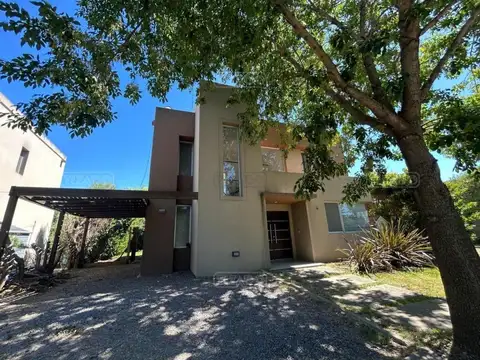 Casa en Alquiler de 3 dormitorios