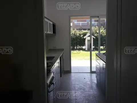 Casa en Alquiler en Pilar, $ 1.200