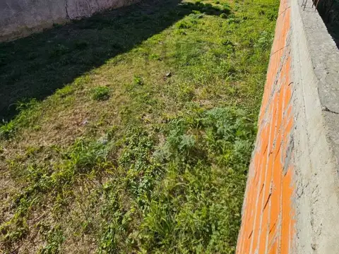 Terreno en Venta en Villa Elvira, USD 43.000