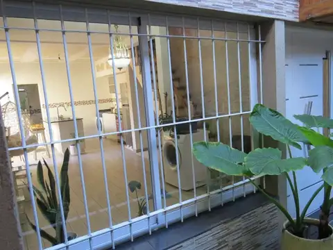Depto Tipo Casa en Venta de 4 ambientes