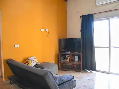 VENDE CASA 2 DORMITORIOS - LA CAROLINA - RUTA 18