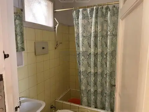 Depto Tipo Casa en Venta 60 años