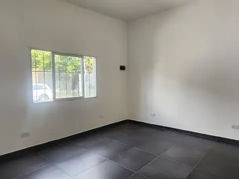Depto Tipo Casa en Alquiler con 2 cocheras