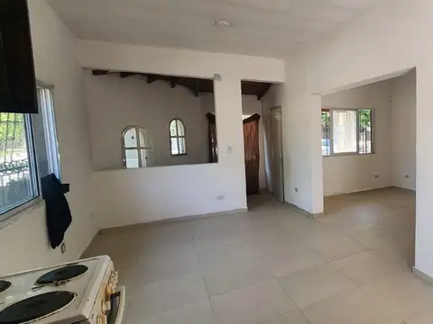 Depto Tipo Casa en Alquiler de 3 ambientes
