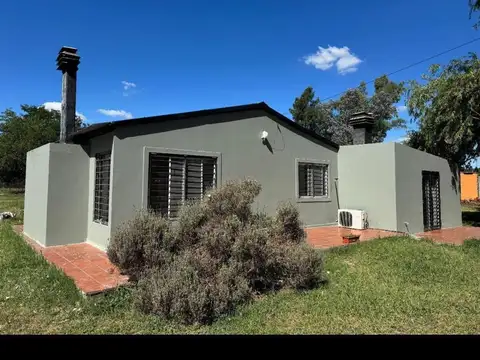Casa en venta con amplio terreno en Villa Adriana – Cañuelas