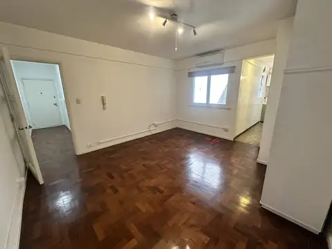 Avenida San Martín 6800, Piso 2