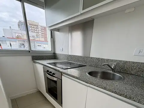 EXCELENTE DOS AMBIENTES. EDIFICIO DE CATEGORÍA. SUPER LUMINOSO.