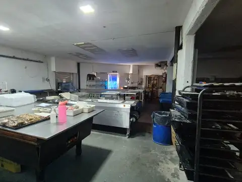 Local en Venta 65 años