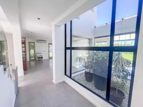 Casa en Venta en Countries y Barrios Cerrados en Berazategui, USD 750.000