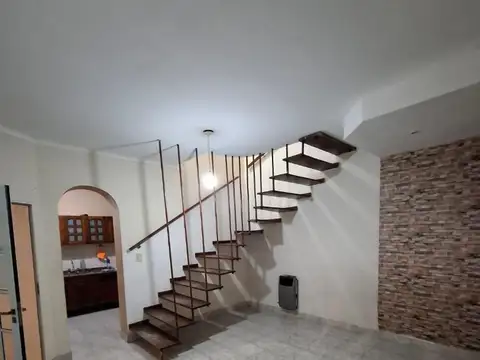 Depto Tipo Casa 3 ambientes con 1 baño