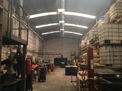 EXCELENTE GALPON INDUSTRIAL - FLORIDA OESTE