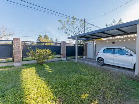 CASA MODERNA EN PORTAL DEL LEYES