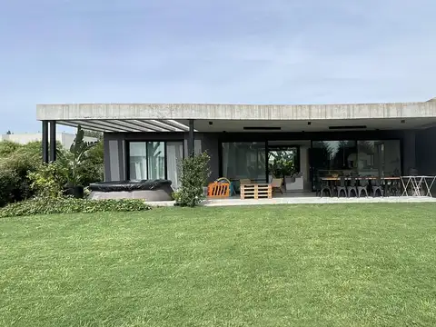 Casa en Venta en San Sebastian, USD 285.000