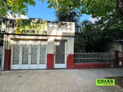 Venta Casa 5 ambientes con cochera