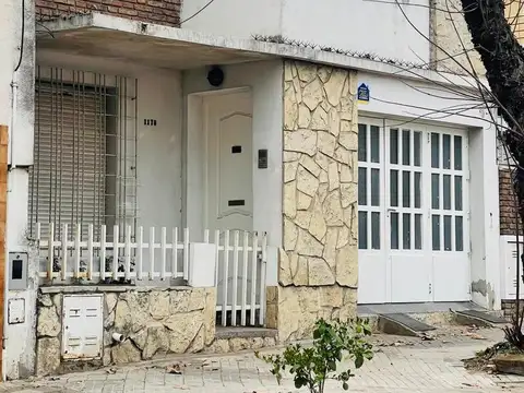 Casa 2 Dorm cochera Arroyito