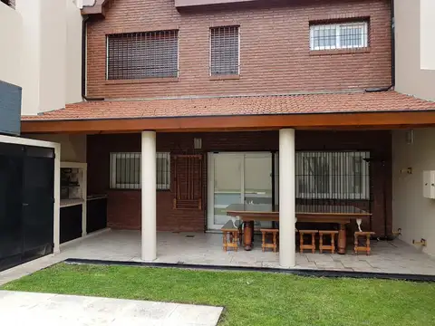 Chalet 5 ambientes Venta - Villa del Parque