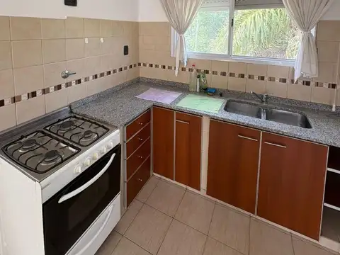 Bizet 2200, Piso 1